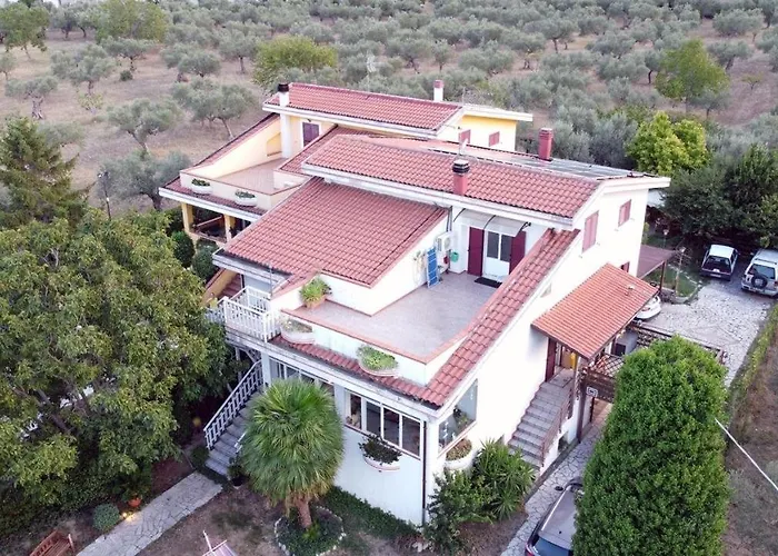 Ulivi בית הארחה 4*